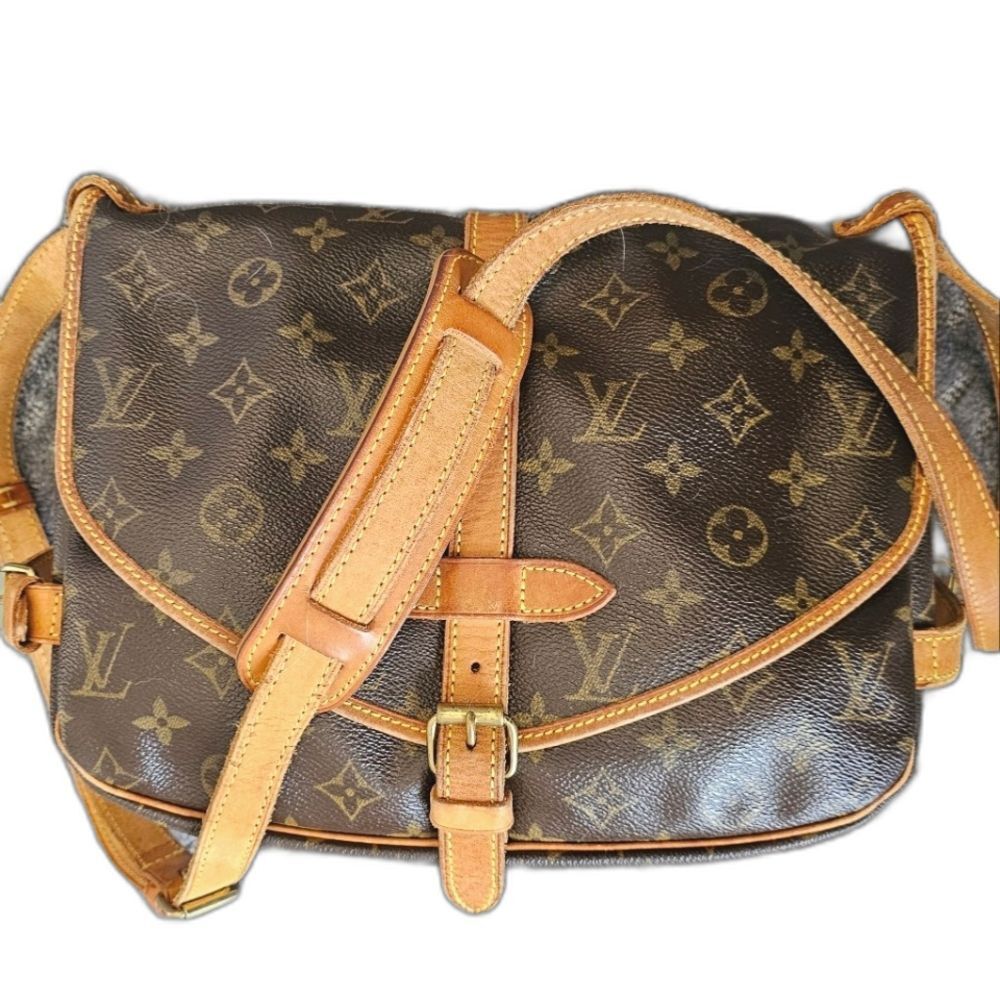 Louis Vuitto Saumur 30 GM Messnger Crossbody Bag